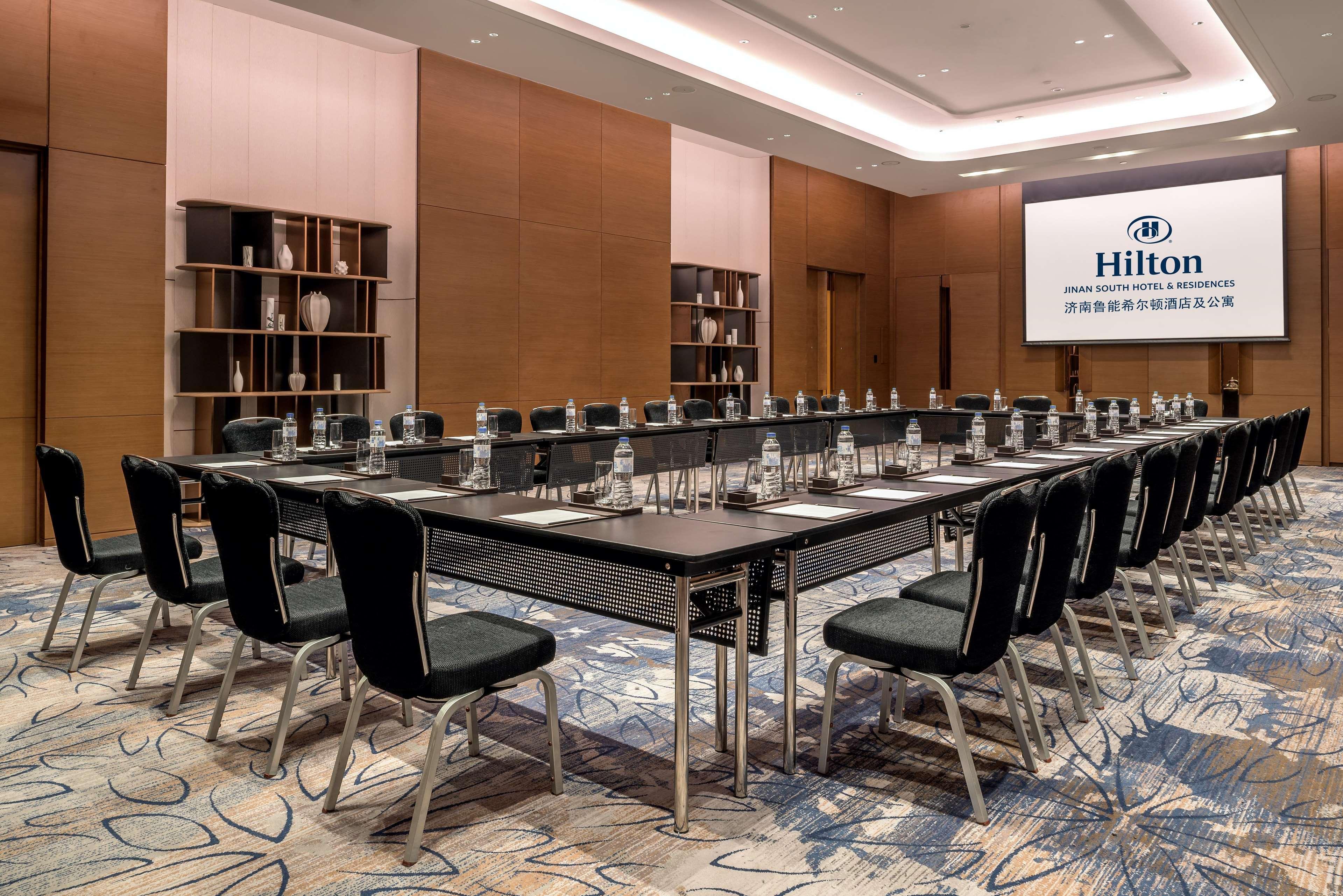 Hilton Jinan South Hotel & Residences Exterior foto